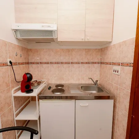 In Apartment Split