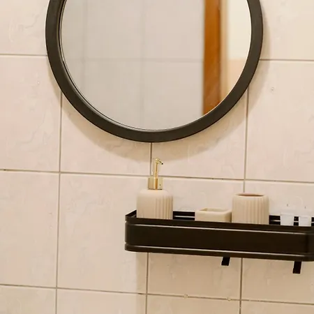 In Apartment Split